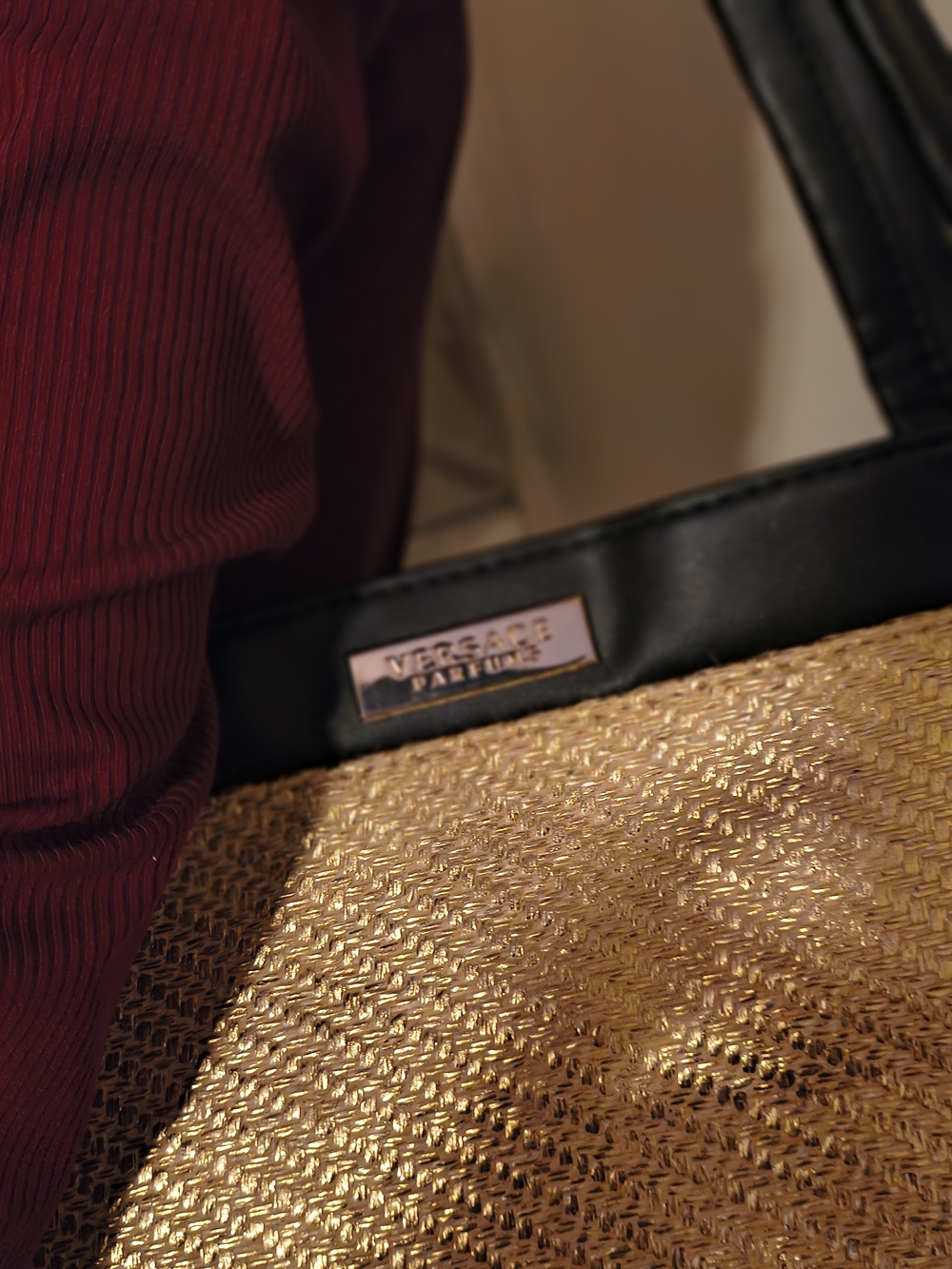 Versace Perfumes Expandable Gold Woven Shopper Black Leather Trim -  Large - EUC - Picture 6 of 8